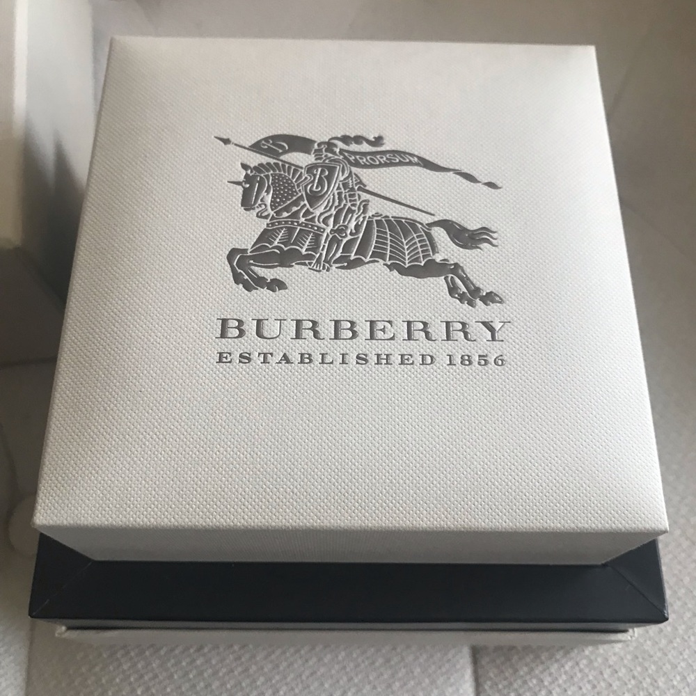 Watch - Picture 2 of 5